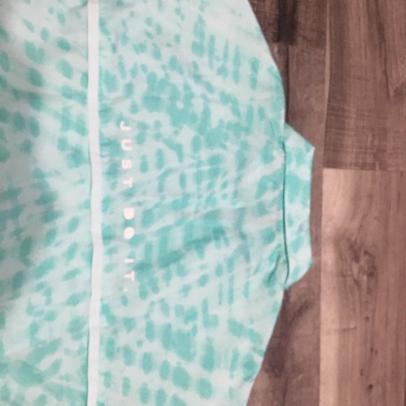 Nike Windbreaker - Picture 8 of 8